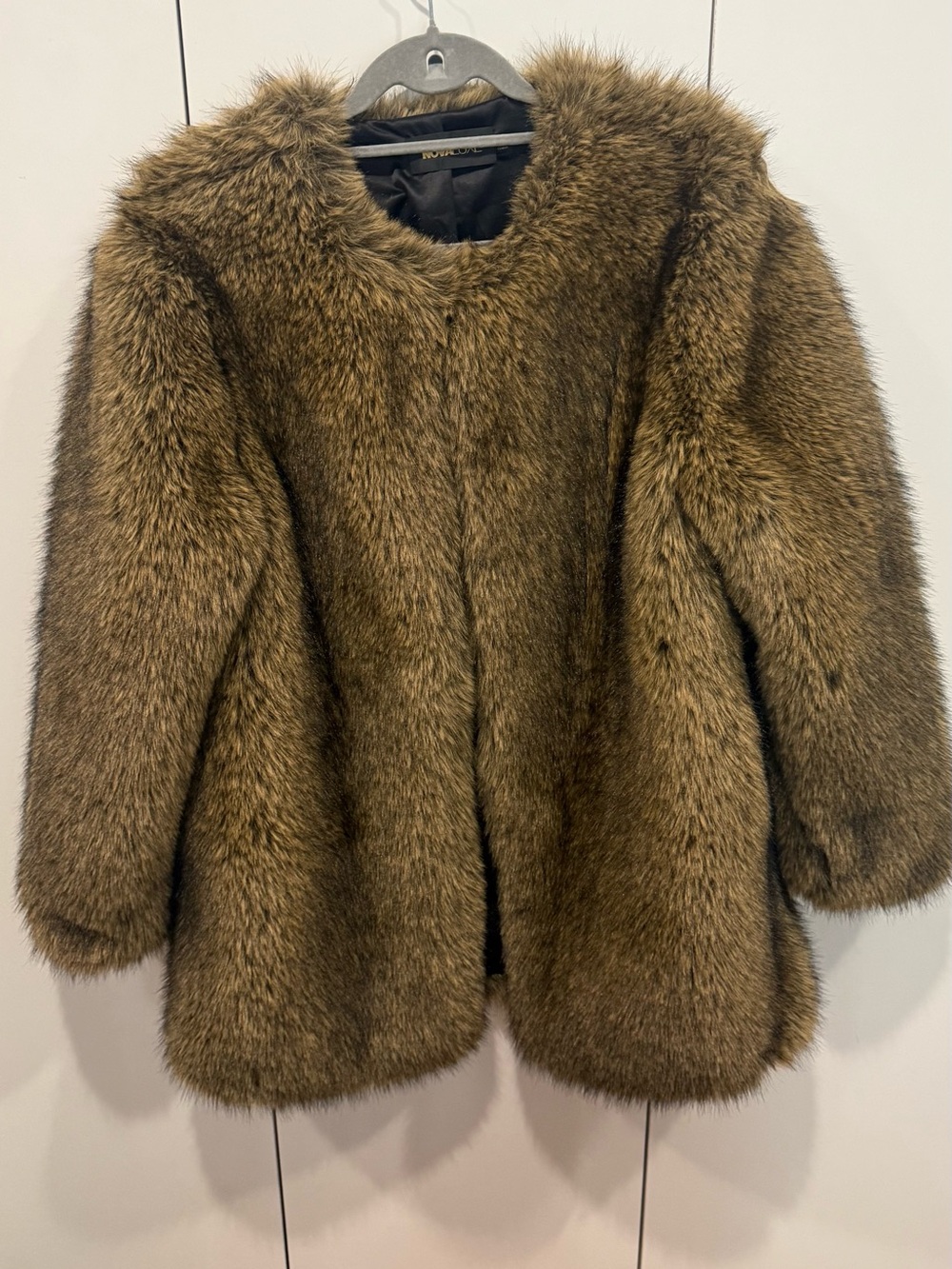 Amazing Faux Fur Coat in Brown